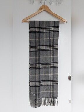 Men’s Gray Plaid Scarf - Soft Neutral Wrap
